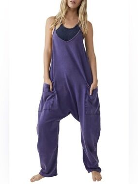 FREE PEOPLE ONESIE❤️
Indigo Purple
almost like new washed-worn once😊
small